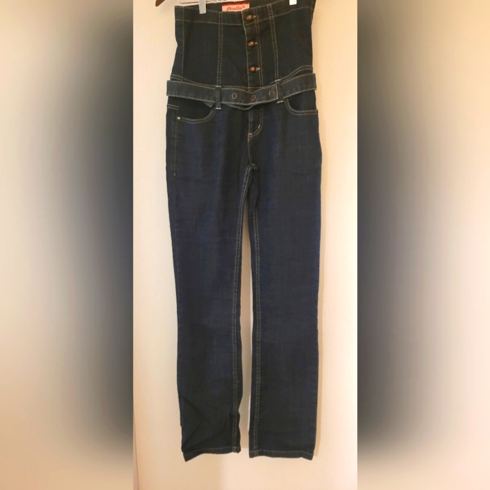 High waist long legs Axelle jeans from Europe, waist 31, length 32